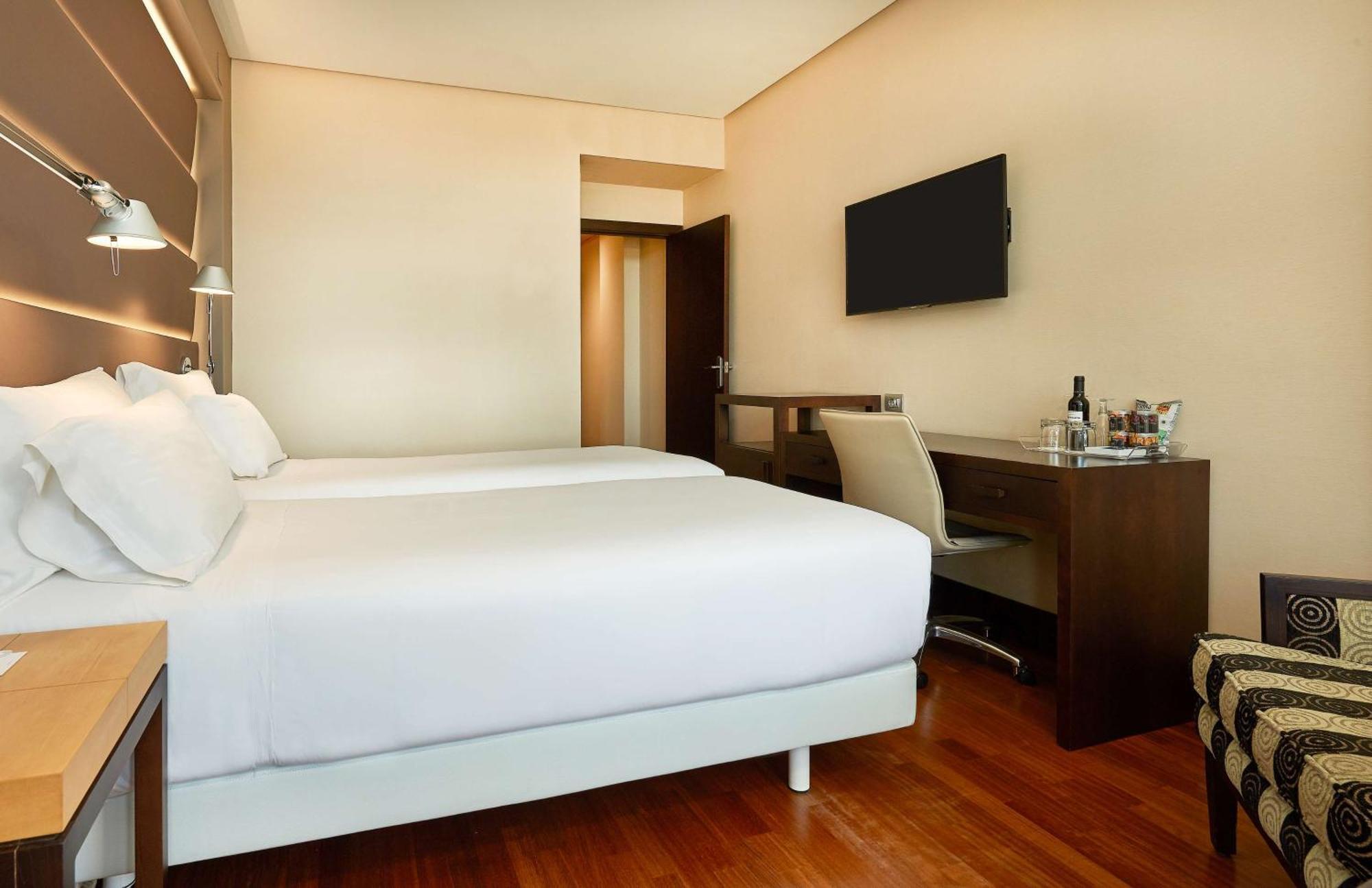Hotel Nh Plaza De Armas Sevilla