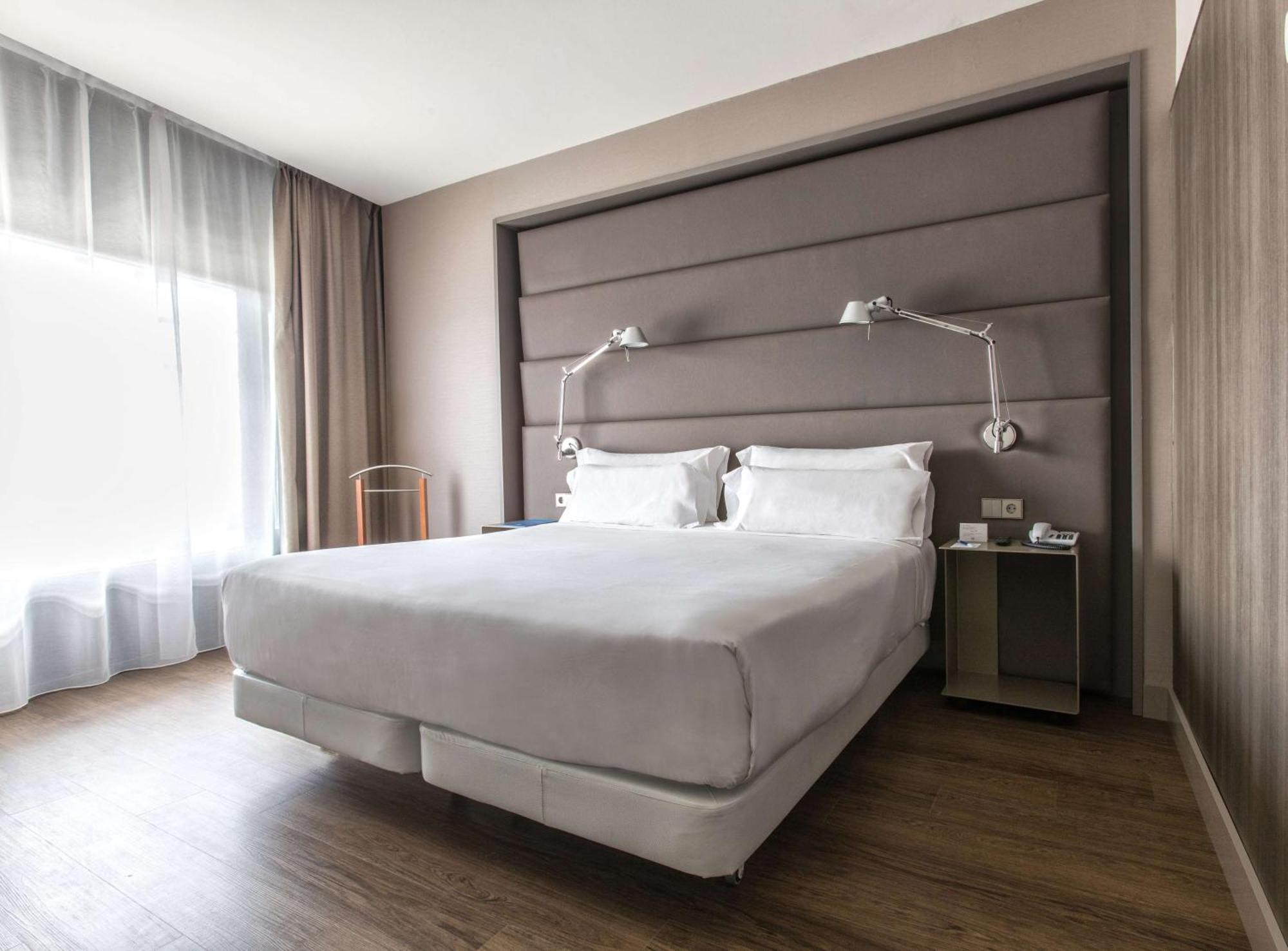 Hotel Nh Plaza De Armas Sevilla