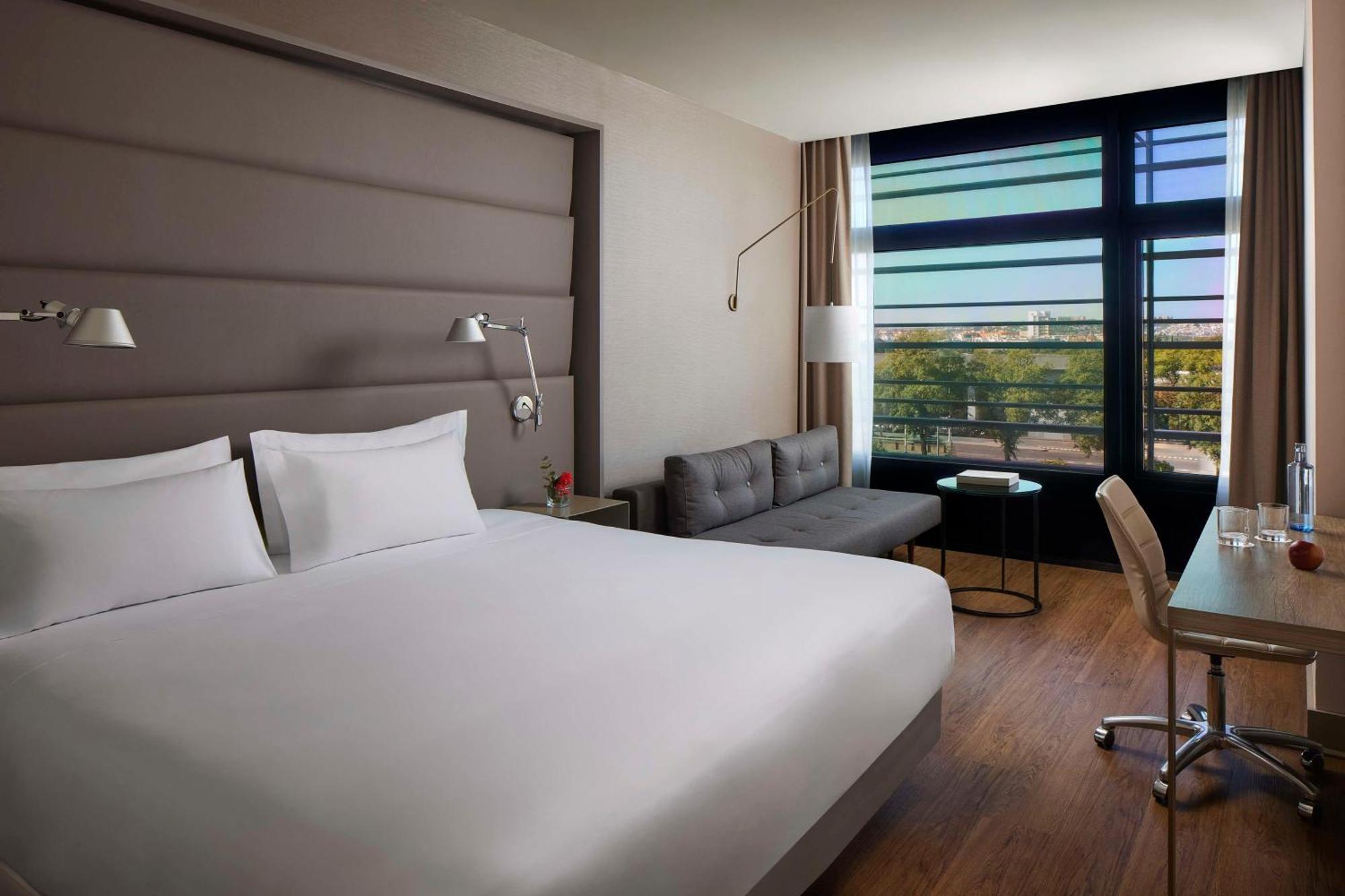 Nh Plaza De Armas Hotel Siviglia